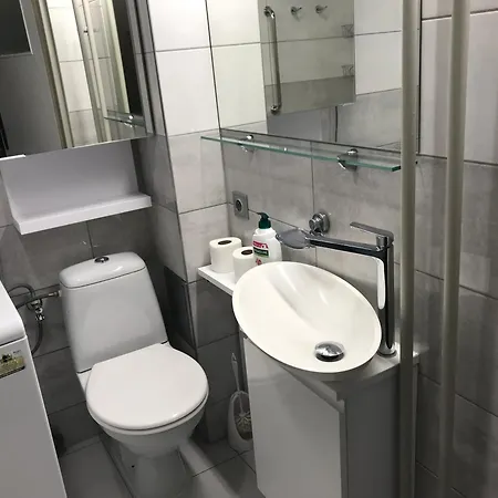 Przytulne Mieszkanie Z Widokiem Na Zielen, 2 Osobne Pokoje, Kuchnia, Lazienka, Wi-fi アパート *