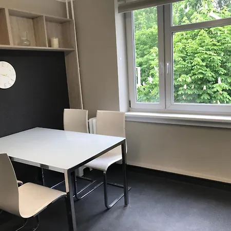 Przytulne Mieszkanie Z Widokiem Na Zielen, 2 Osobne Pokoje, Kuchnia, Lazienka, Wi-fi *